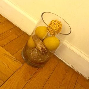 I am selling home decoration